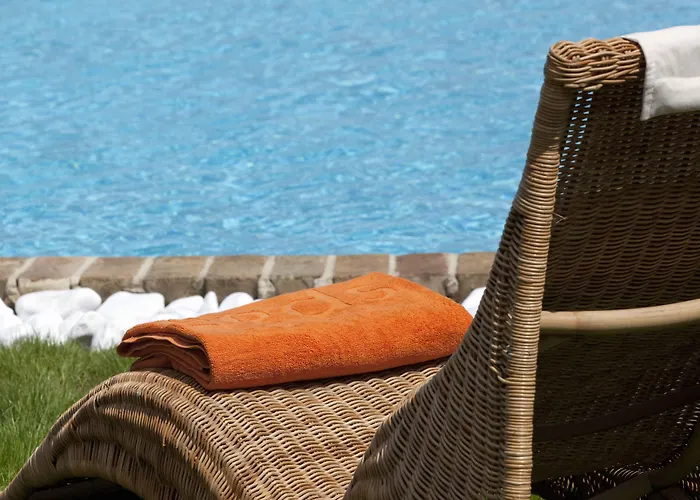 The Editor's - Member Of Spiritual Living Corfu Virós